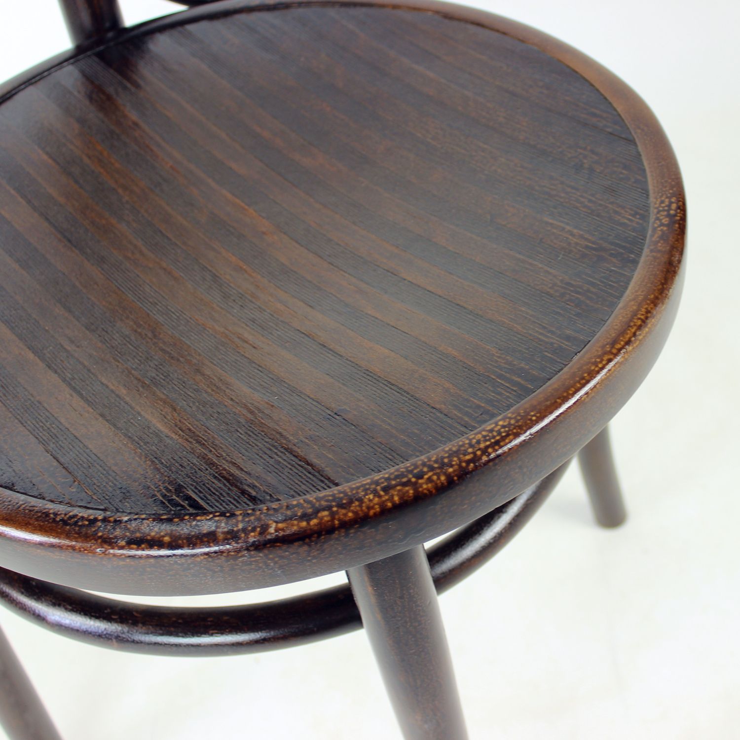 photo furniture Benthouten stoel van Thonet, Tsjechoslowakije jaren 1940