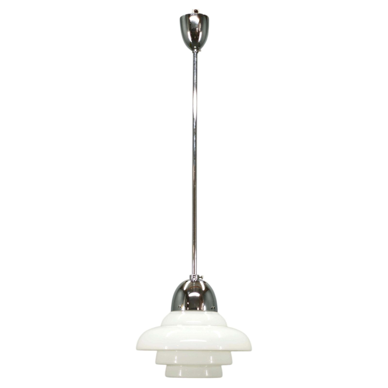 Suspension Art déco Bauhaus en verre opaline et chrome, années 1930