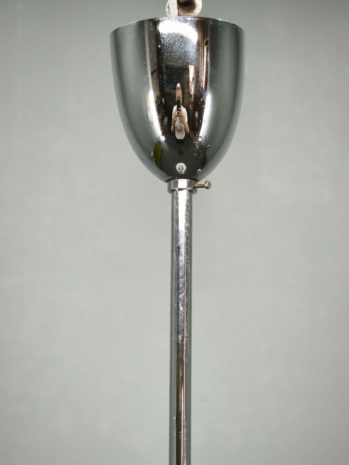 Suspension Art déco Bauhaus en verre opaline et chrome, années 1930 photo vinterior