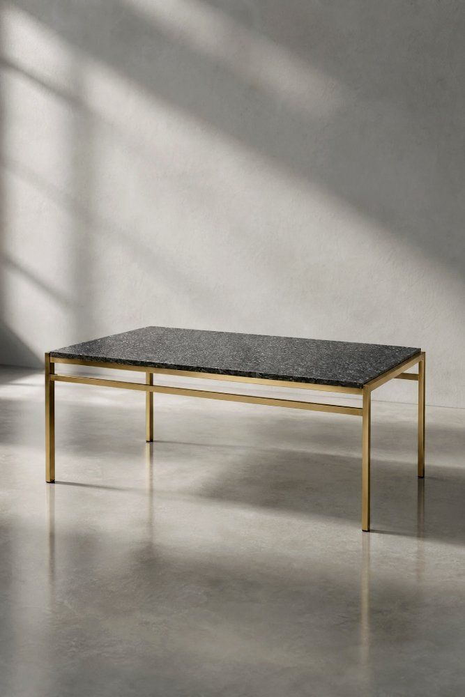 Mid-Century Italiaanse moderne salontafel van messing met stenen blad, jaren 1970