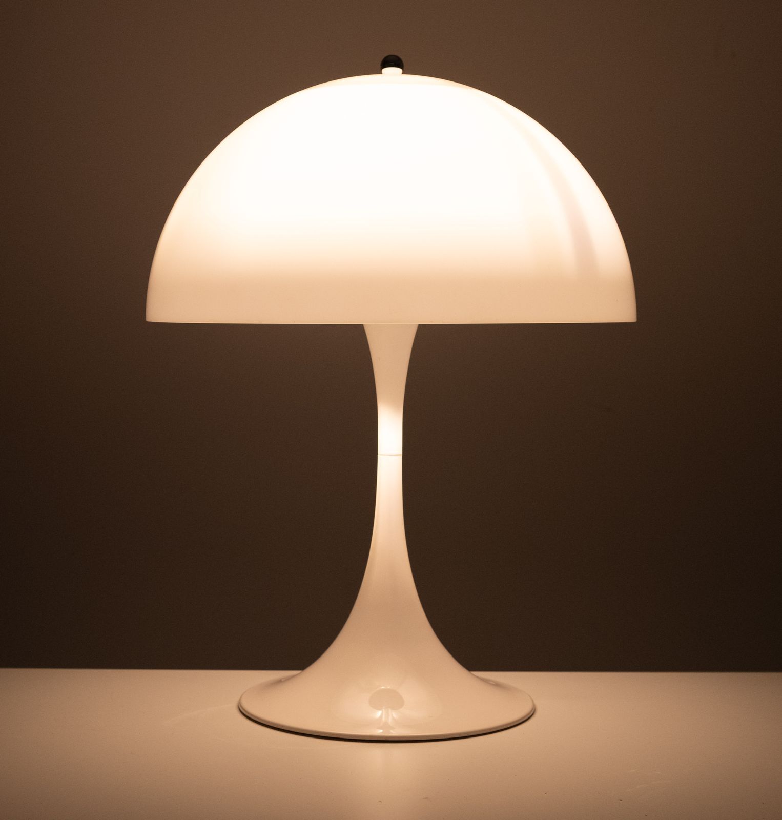 Iconische Louis Poulsen Panthella Mushroom tafellamp photo buy