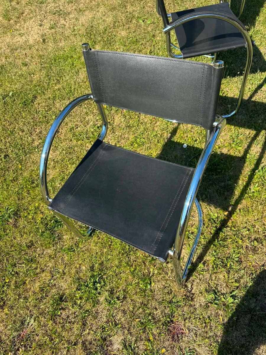 Vintage Bauhaus buisvormige chroom en zwarte fauteuil jaren 1970, set van 4 photo Meubels