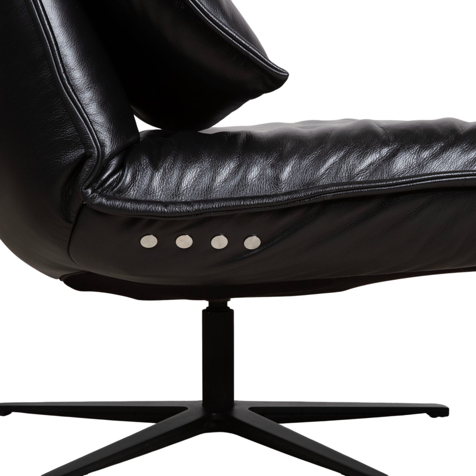 Fauteuil Koinor Free Motion Edit 2 en cuir noir, fonction électrique et inclinaison réglable photo buy