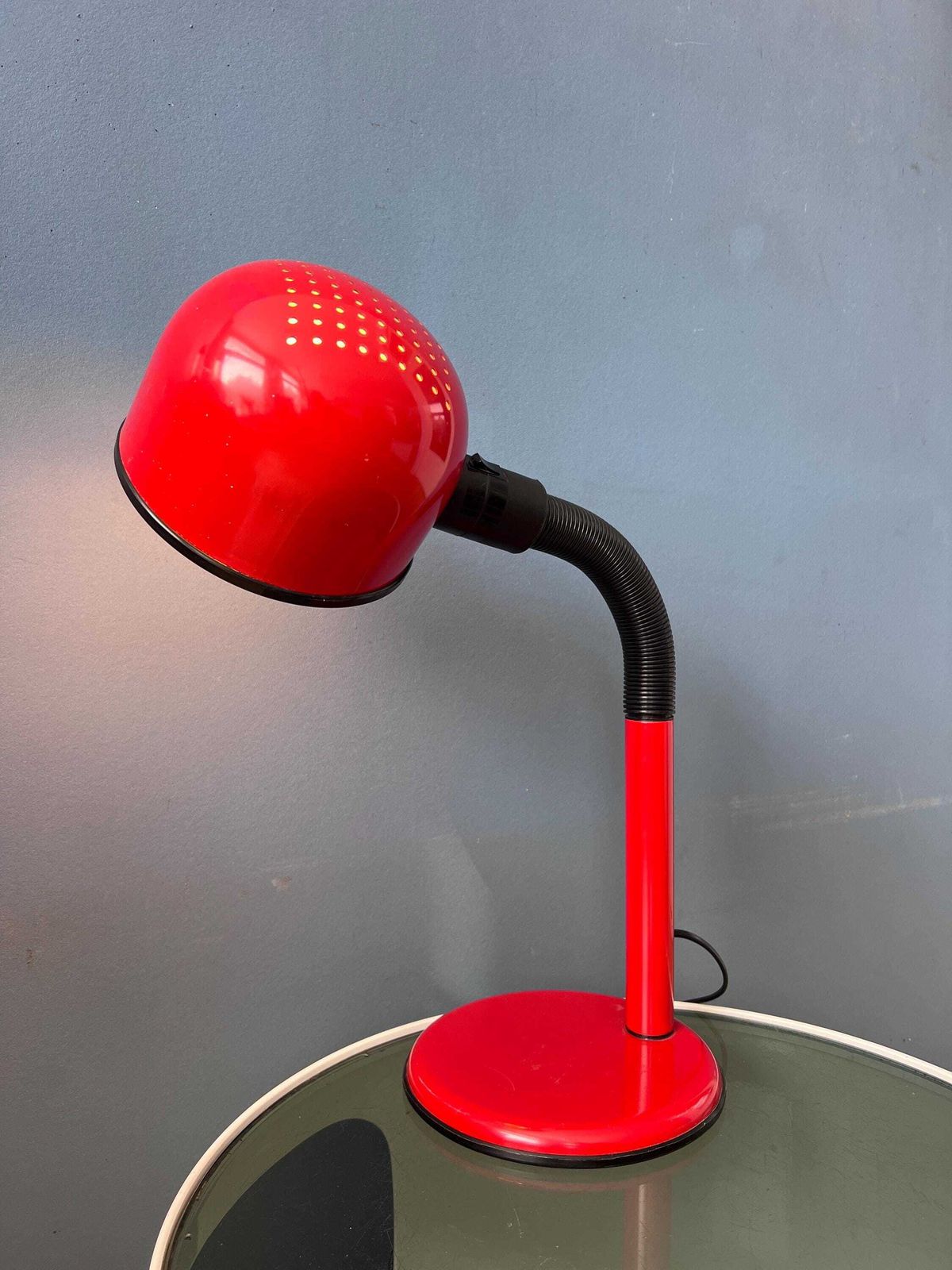 Mid Century Flexible Red Space Age Table Lamp photo vinterior