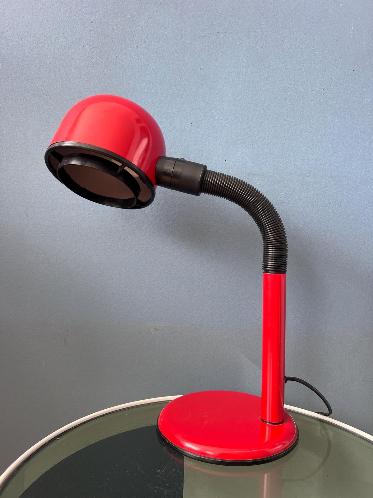 photo furniture Mid-Century Flexibele Rode Space Age Tafellamp