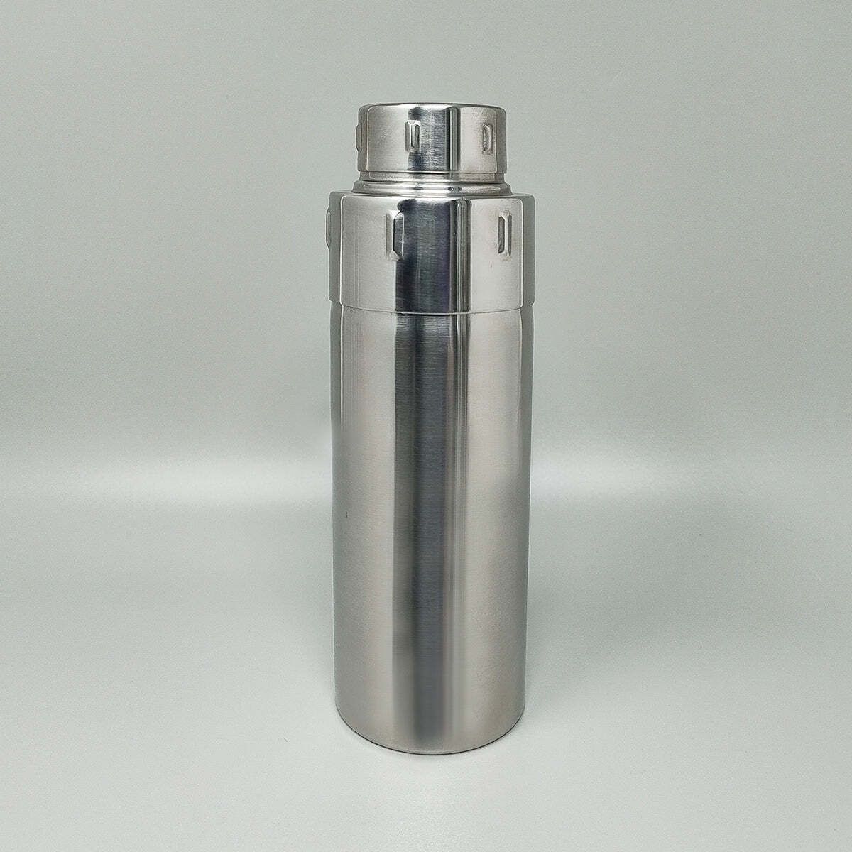 Italiaanse mid-century modern cocktailshaker uit de jaren 1970 van Gio Ponti voor Fratelli Calderoni photo furniture