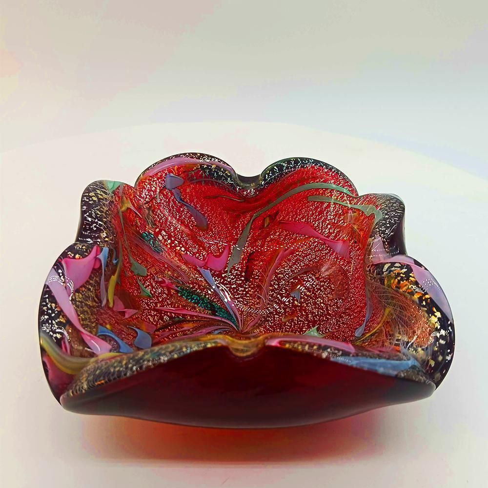 Cendrier en verre de Murano Tutti Frutti, années 1950, par Dino Martens. Fabriqué en Italie. 13 cm / 5,11 pouces