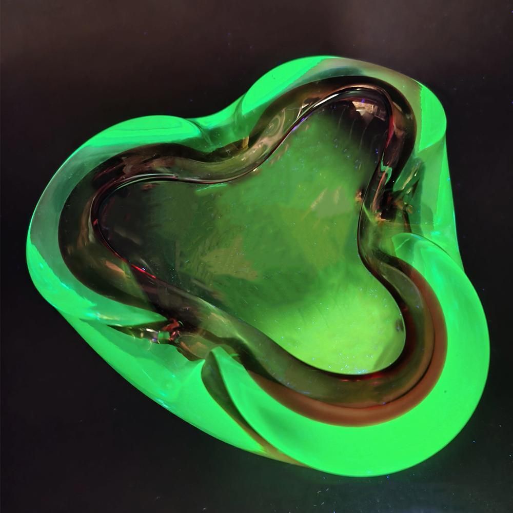1960s Ashtray In Uranium Murano Glass By Flavio Poli For Seguso. Made In Italy. 16cm. / 6.29 Inches photo furniture