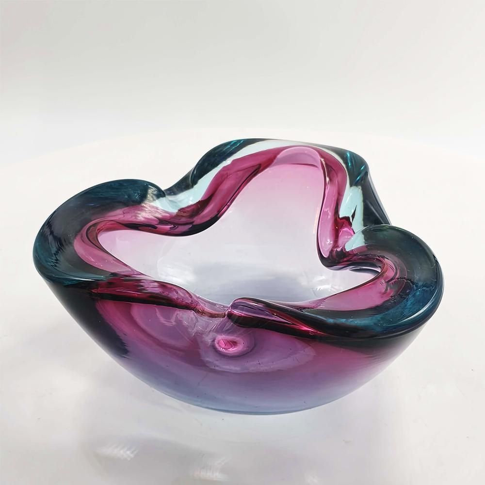 1960s Ashtray In Uranium Murano Glass By Flavio Poli For Seguso. Made In Italy. 16cm. / 6.29 Inches photo 215.0