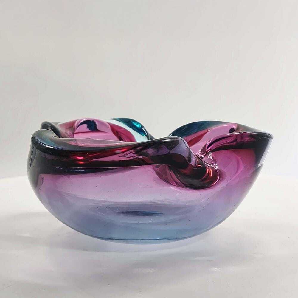 1960s Ashtray In Uranium Murano Glass By Flavio Poli For Seguso. Made In Italy. 16cm. / 6.29 Inches photo vinterior