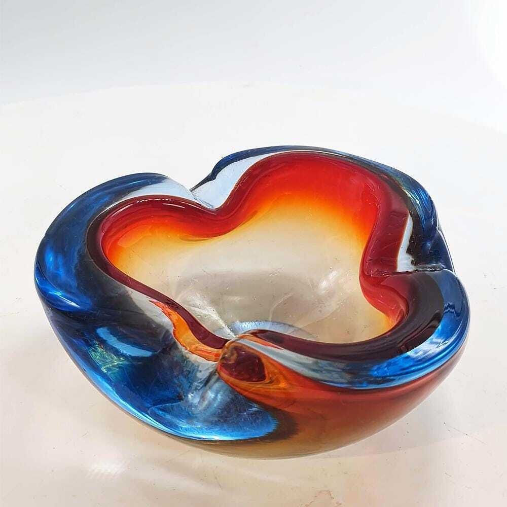 Asbak in Murano-glas ca. jaren 1960 van Flavio Poli voor Seguso. Gemaakt in Italië. photo for sale