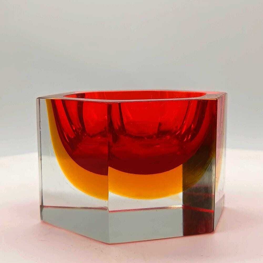 Cendrier hexagonal rare en verre de Murano, par Flavio Poli pour Seguso, années 1960. Fabriqué à Murano, Italie. photo vinterior