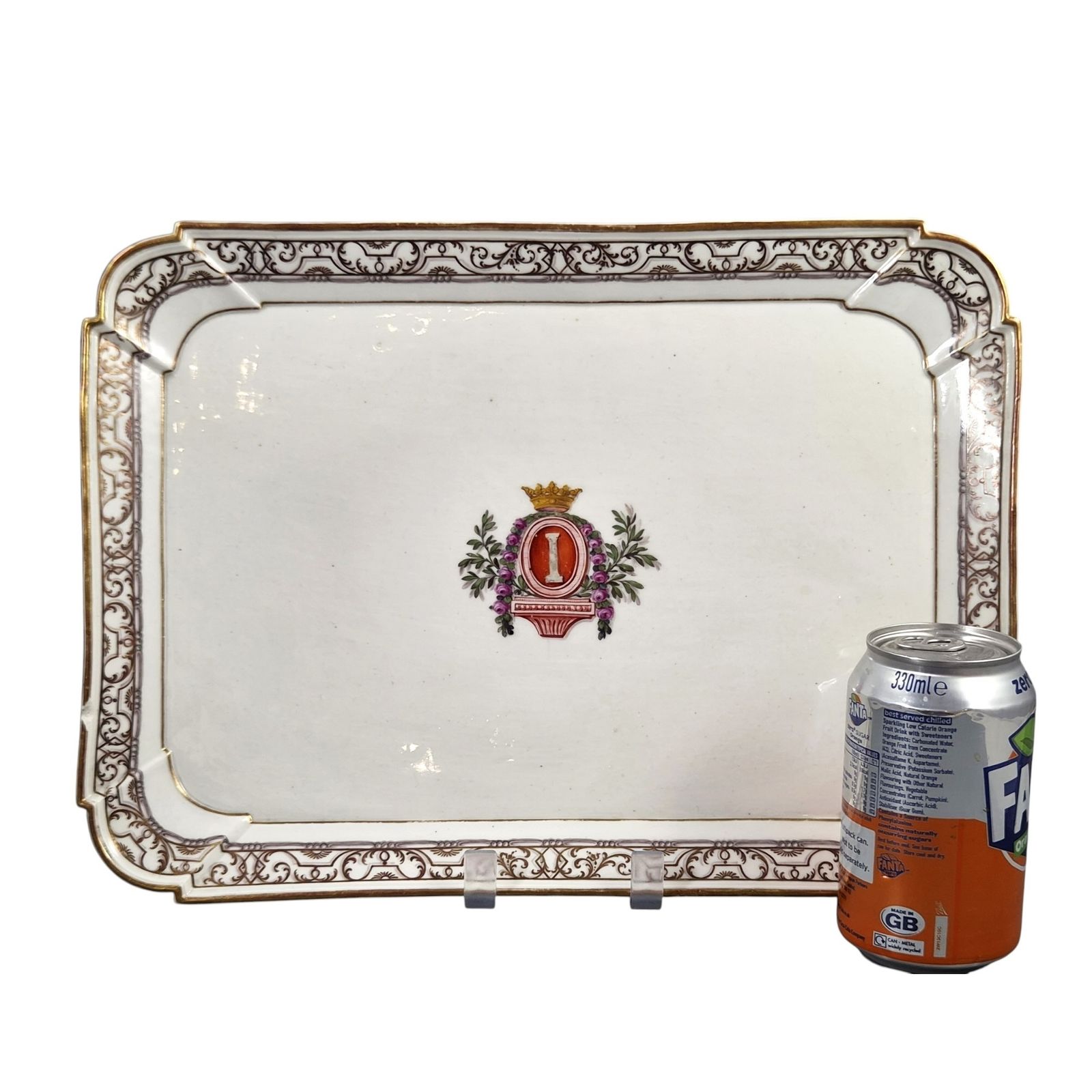 photo for sale Ludwigsburg Hofporselein Serveerschaal met Gekroond Initiaal, ca. 1765-1785