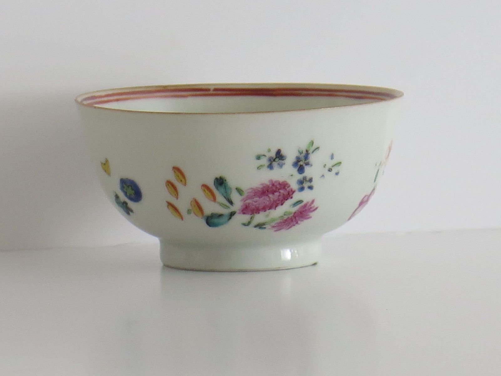 Met de hand beschilderd Chinees exportporselein, Famille Rose, Qing, 1780. photo Woonaccessoires
