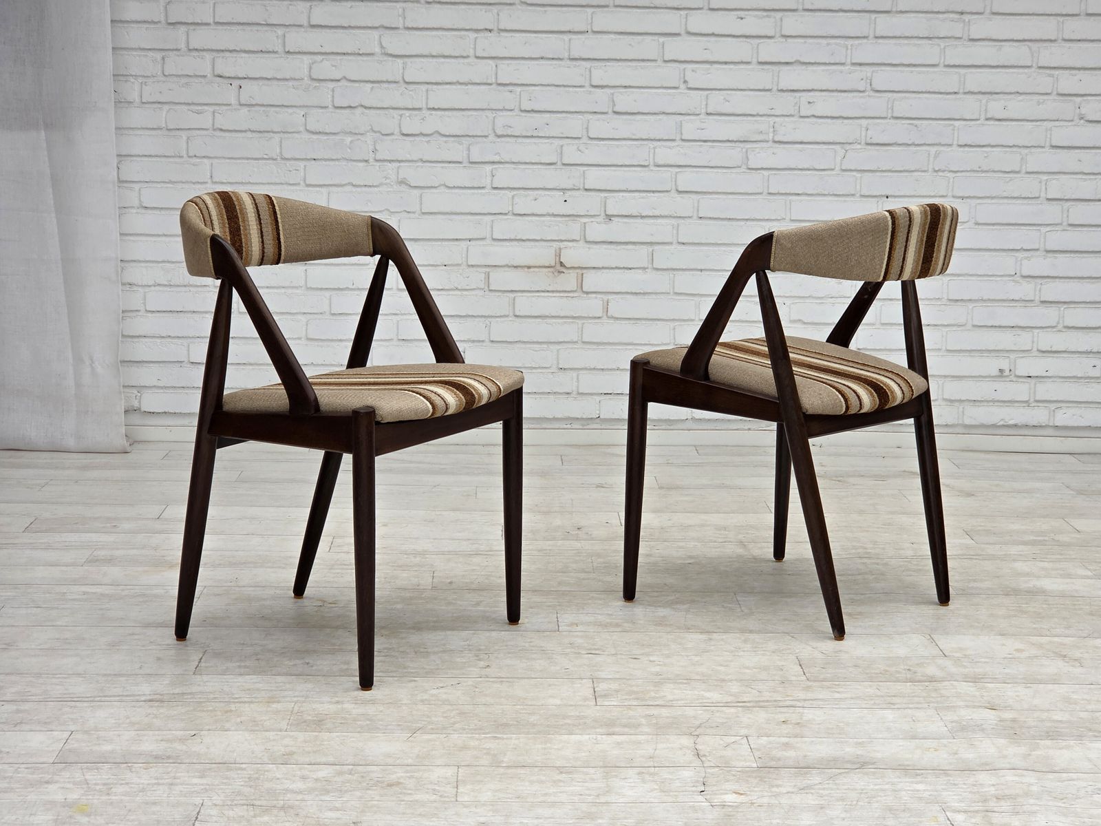 jaren 1960, Deens design van Kai Kristensen, model 31, paar fauteuils. photo furniture