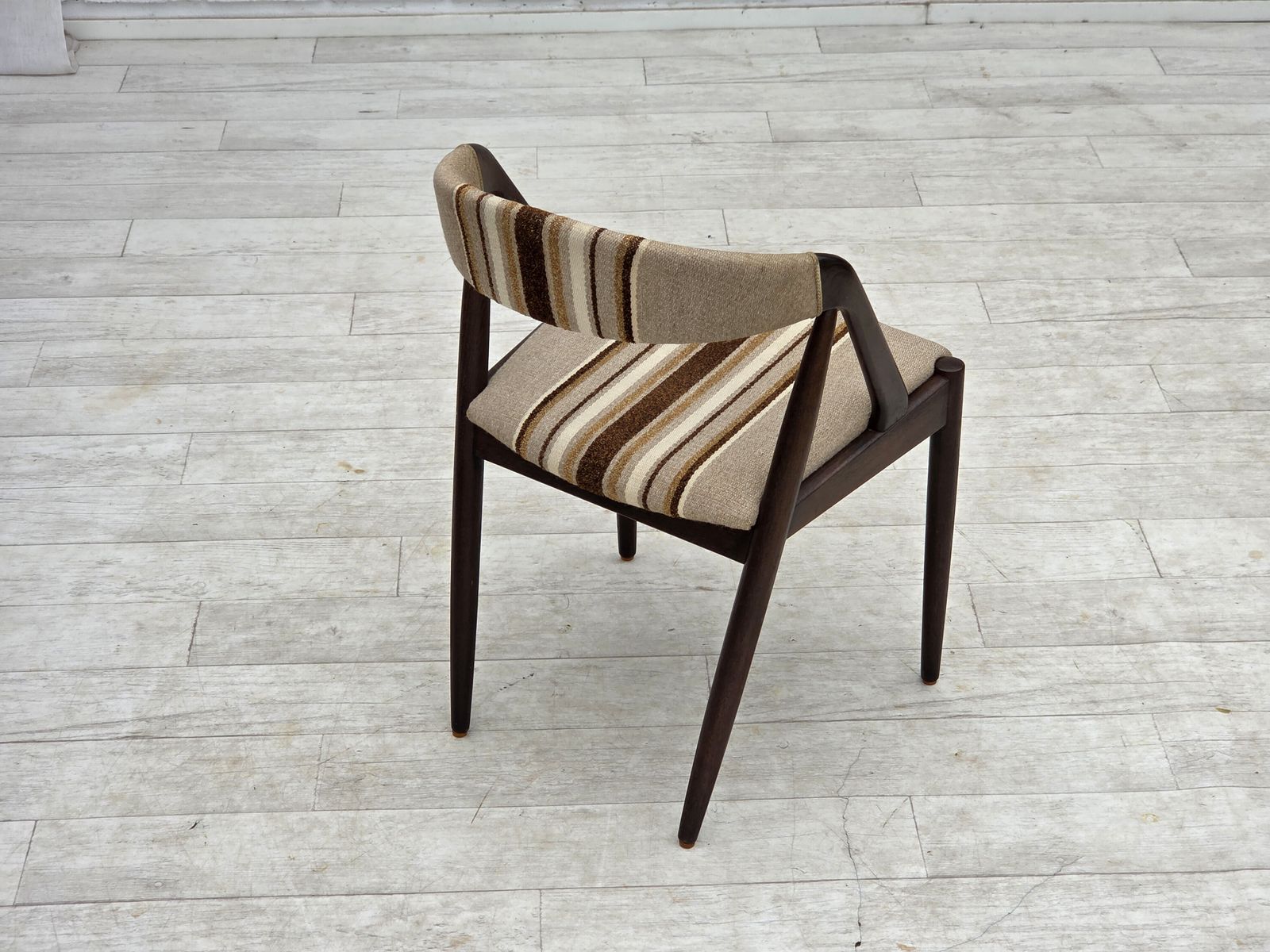 photo vintage jaren 1960, Deens design van Kai Kristensen, model 31, paar fauteuils.