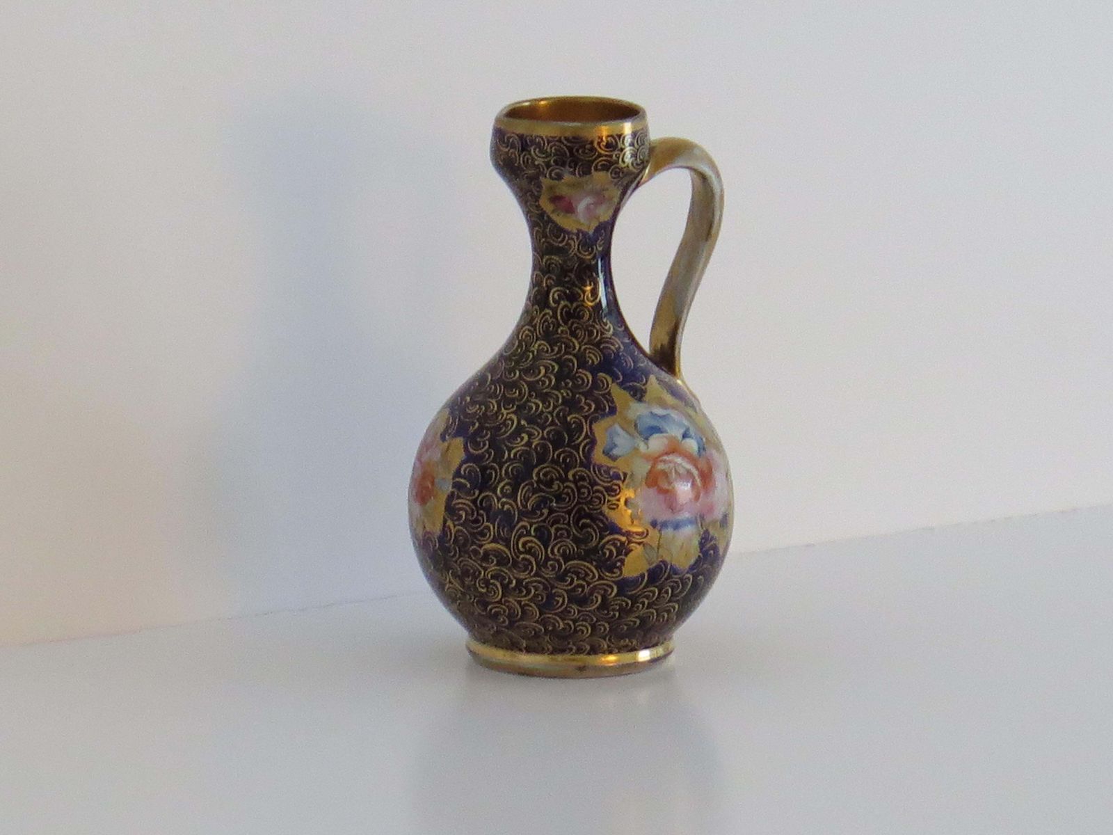 Mason's Ironstone kan, handgeschilderde rozenboeketjes, ca. 1813 1820 photo for sale