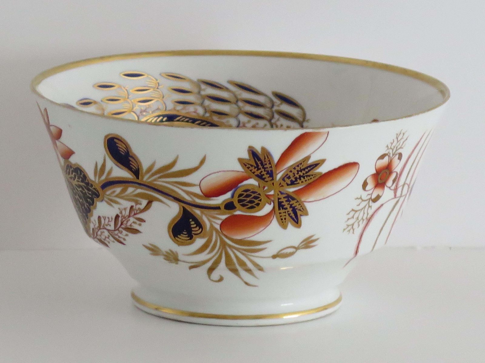 photo furniture George III Porseleinen Spoelkom van Josiah Spode, Verguld Japan Patroon 2214, 1810