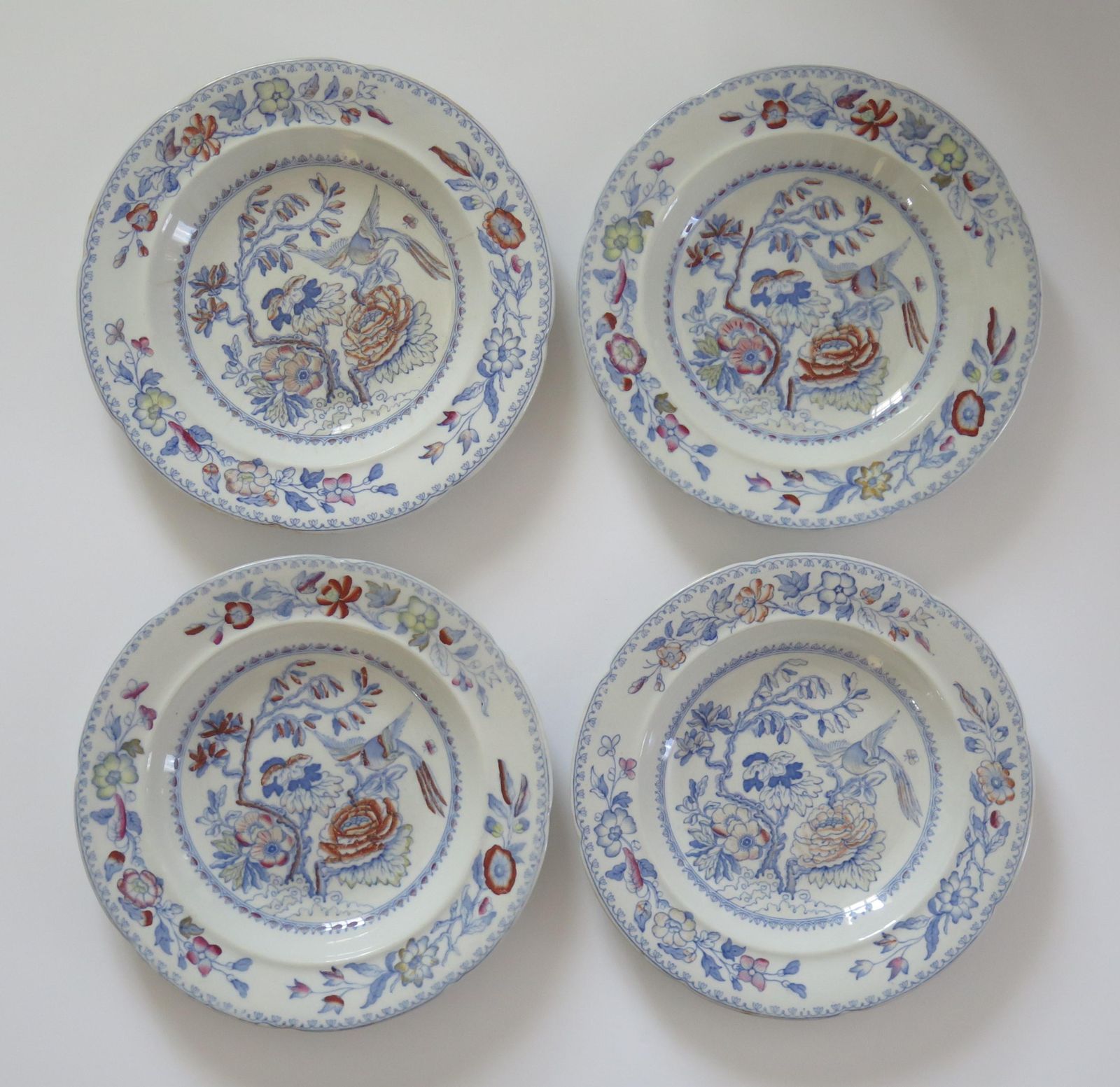 Mason's Ironstone soepkommen, set van vier, Flying Bird-patroon, ca. 1870 photo furniture
