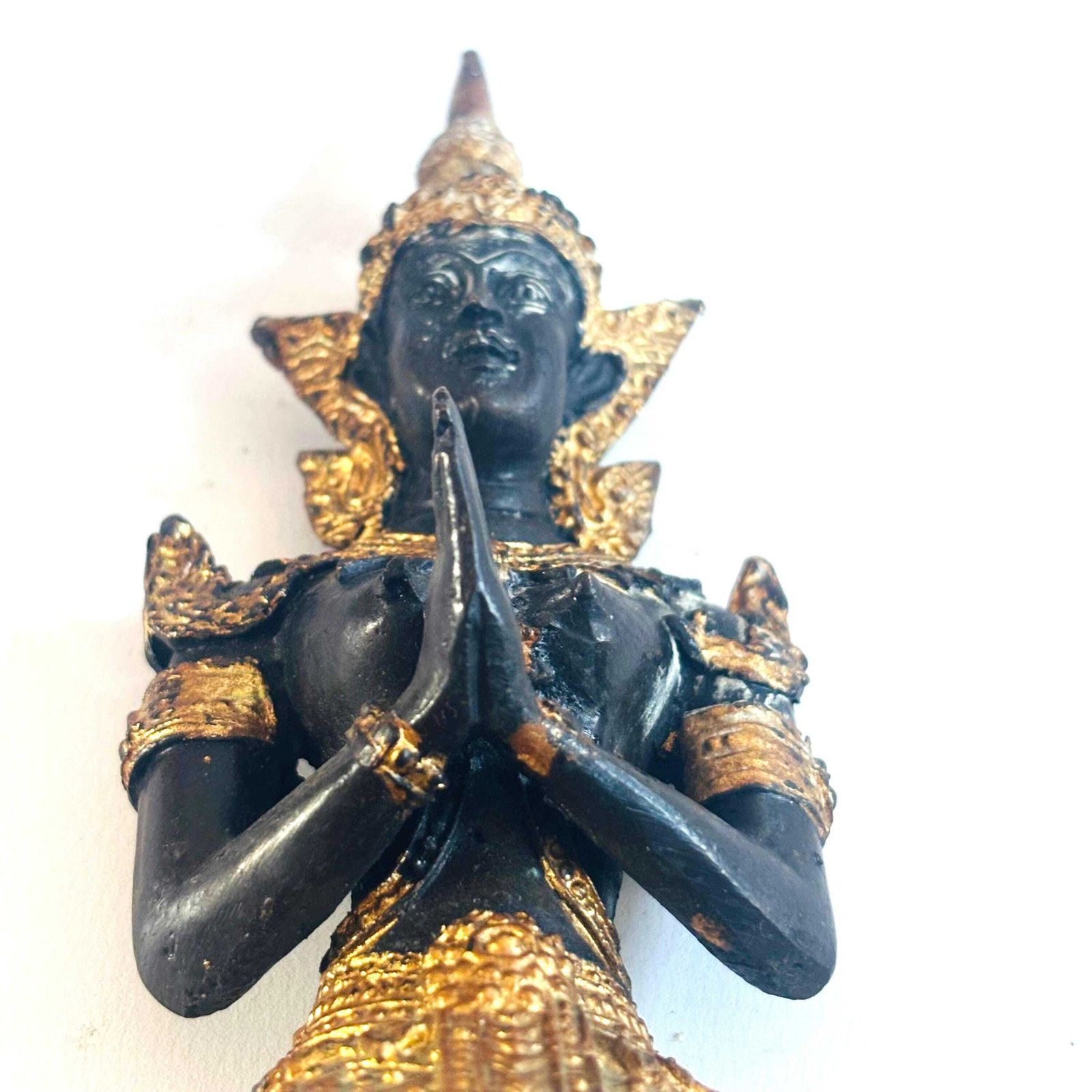 Statue Teppanom thaïlandaise mid-century en bronze doré, patinée noir et or, gardienne de temple photo 145.0
