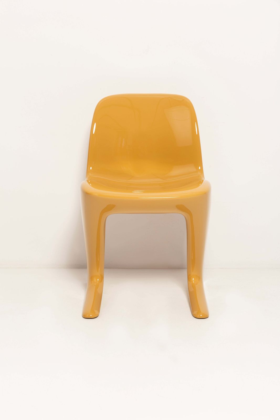 Bruinbeige Kangaroo Chair ontworpen door Ernst Moeckl, Duitsland, 1968 photo vinterior
