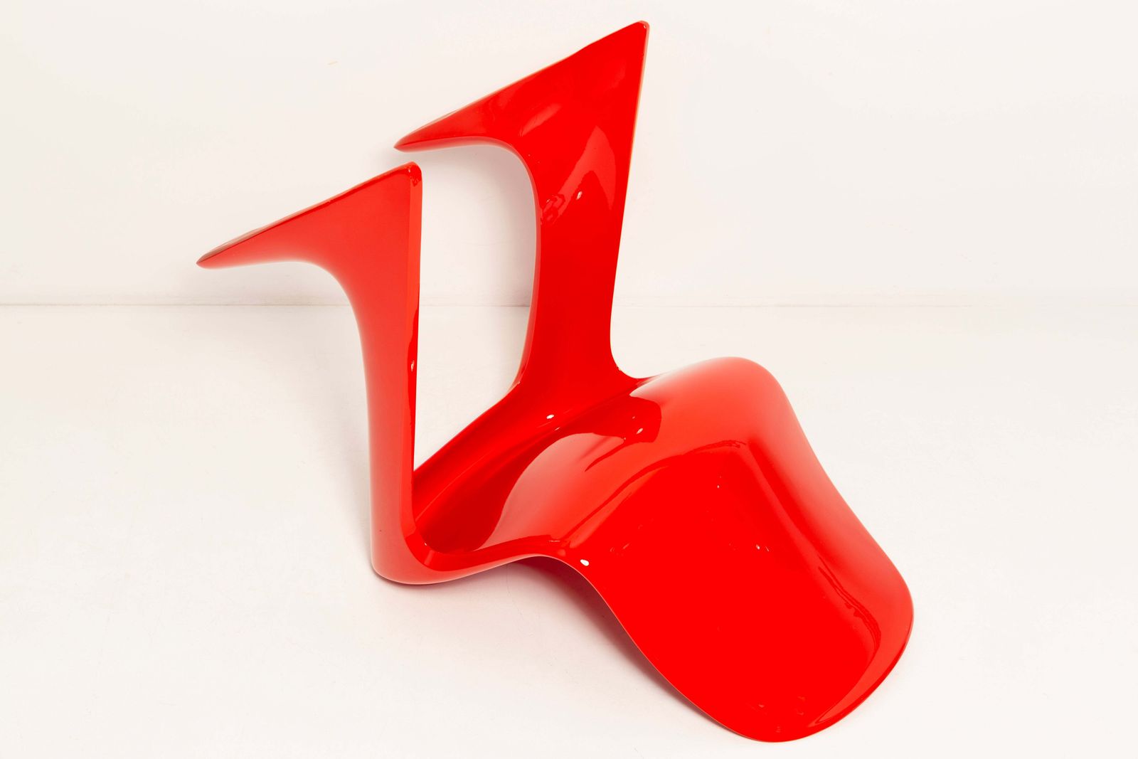 Tien Traffic Red Kangaroo Chairs ontworpen door Ernst Moeckl, Duitsland, 1968 photo vinterior