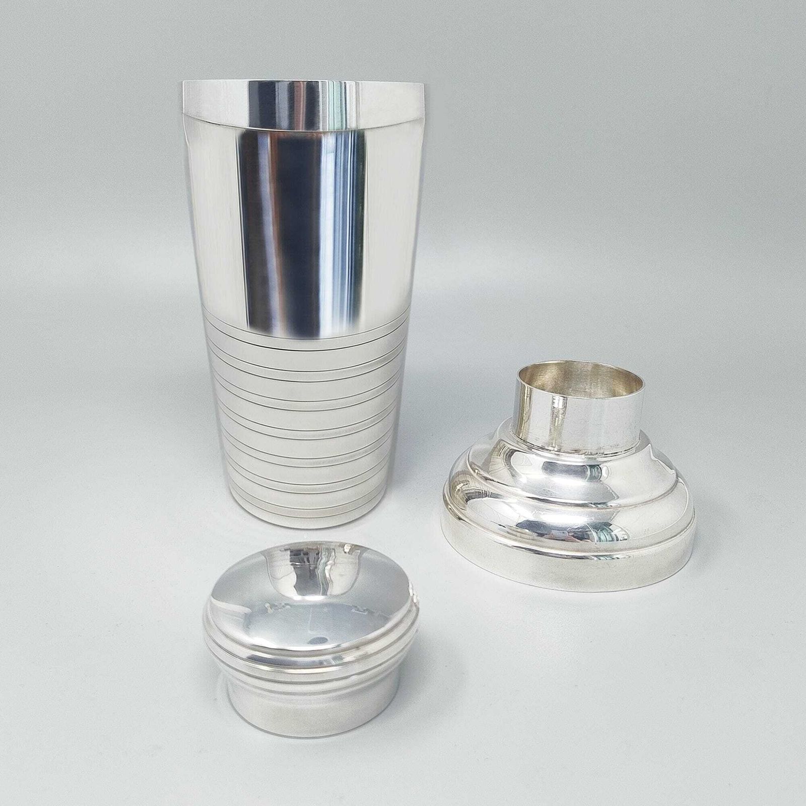 1930s Astonishing Art Deco Silver Plated Cocktail Shaker. Made In France photo Home Decor