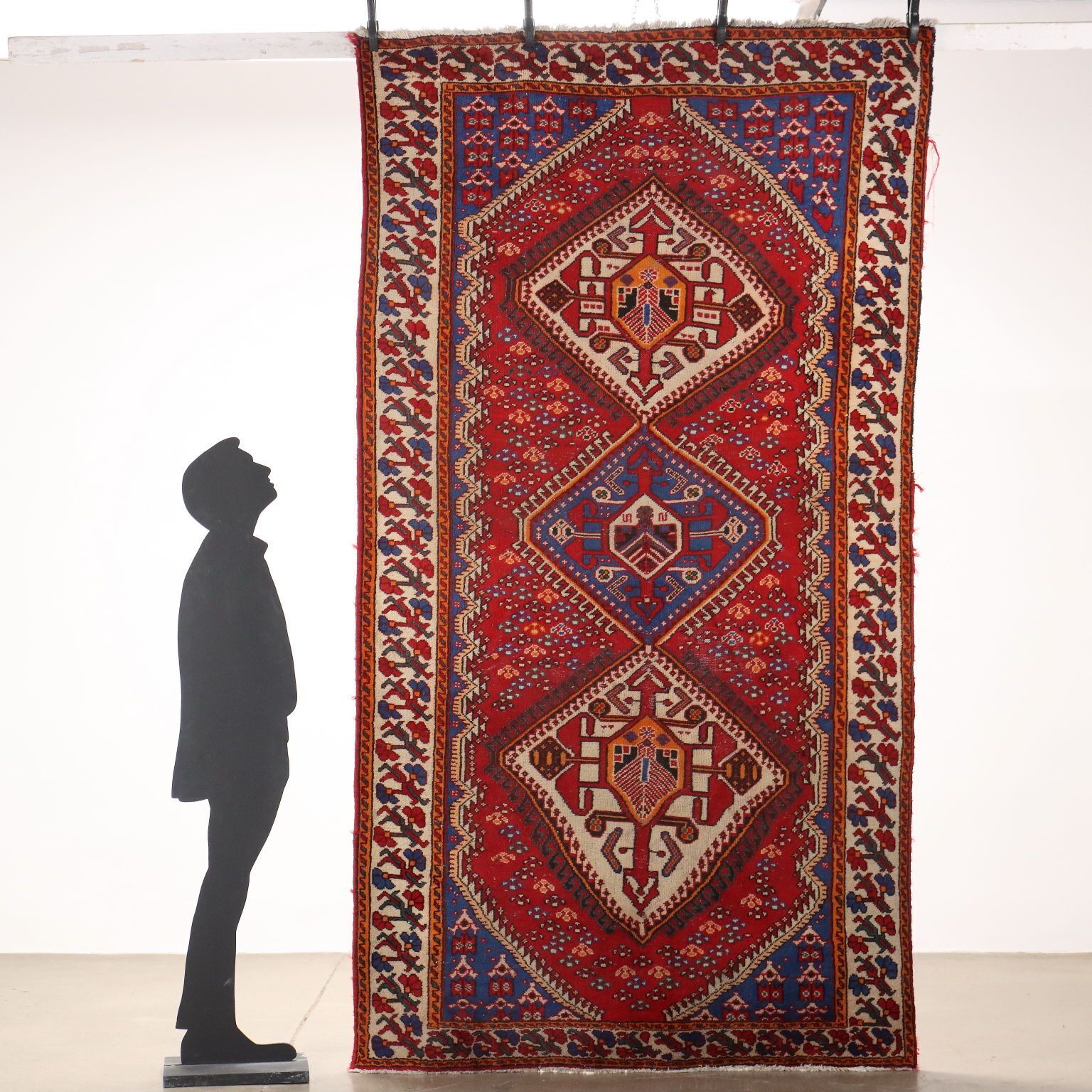 Tapis d'époque asiatique en coton et laine, nœuds serrés, 104 x 63 in photo furniture