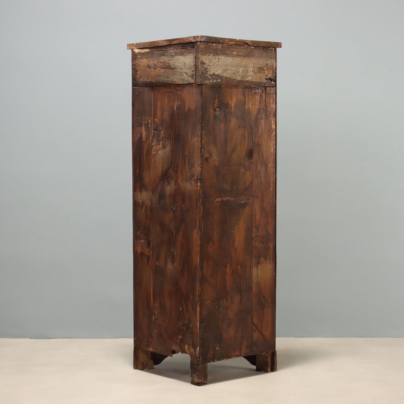 Mobilier Encoignure d'époque en noyer, Italie, XIXe siècle photo