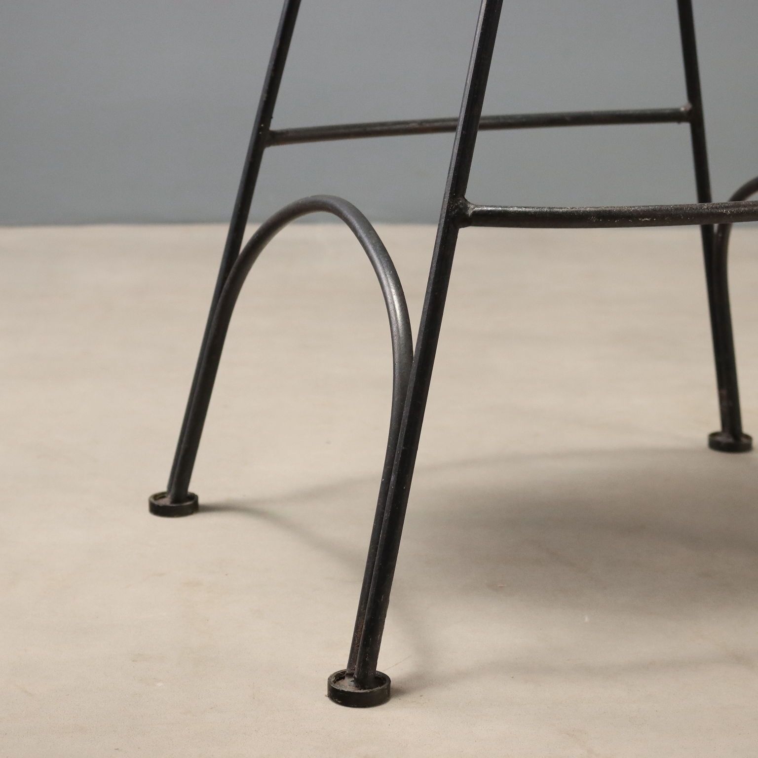 'Banana' Stool van Tom Dixon voor Cappellini photo vinterior