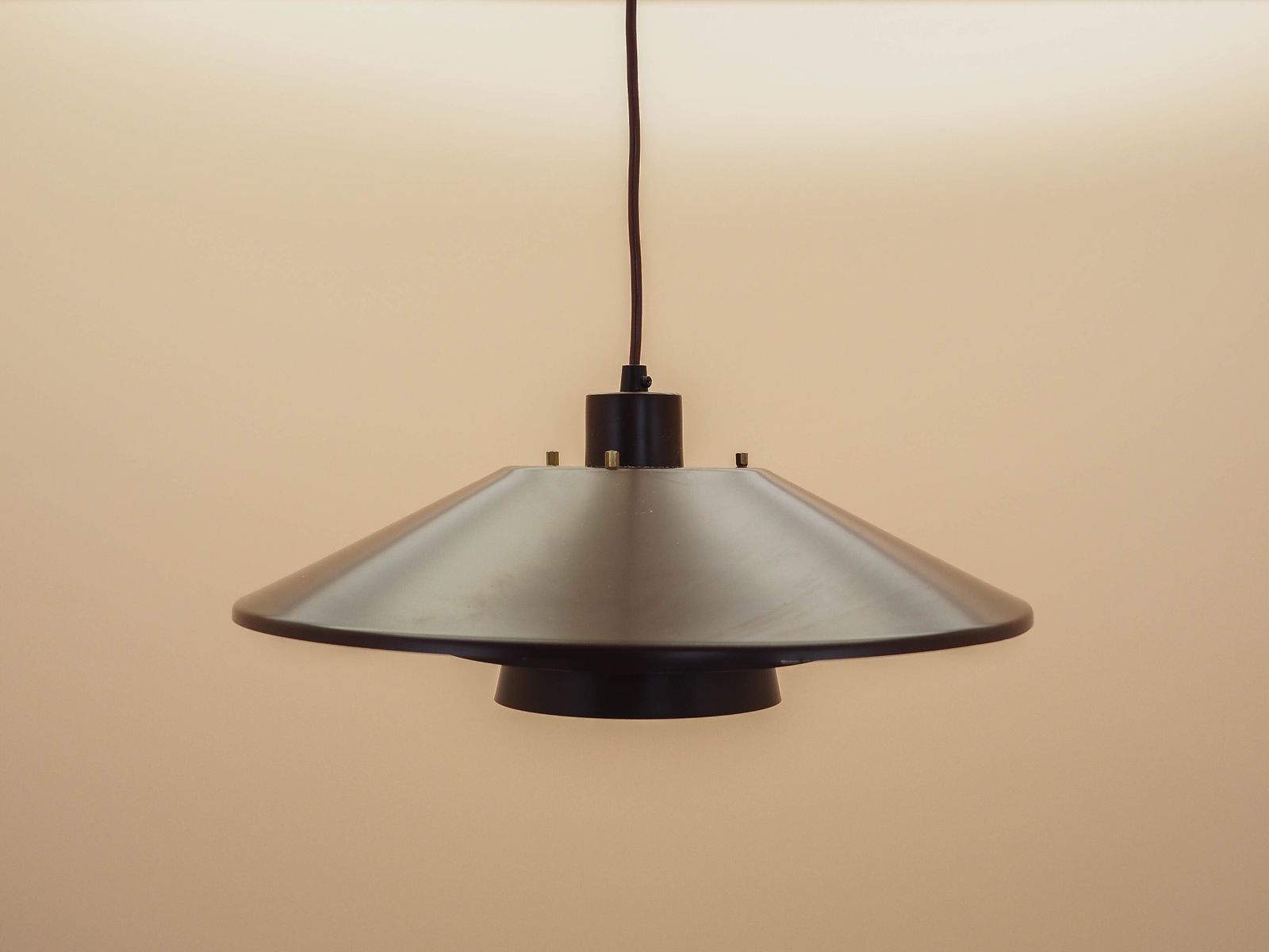 Deense Hanglamp met Gelaagde Kap, Bruine Metaalafwerking, jaren 1960 photo for sale