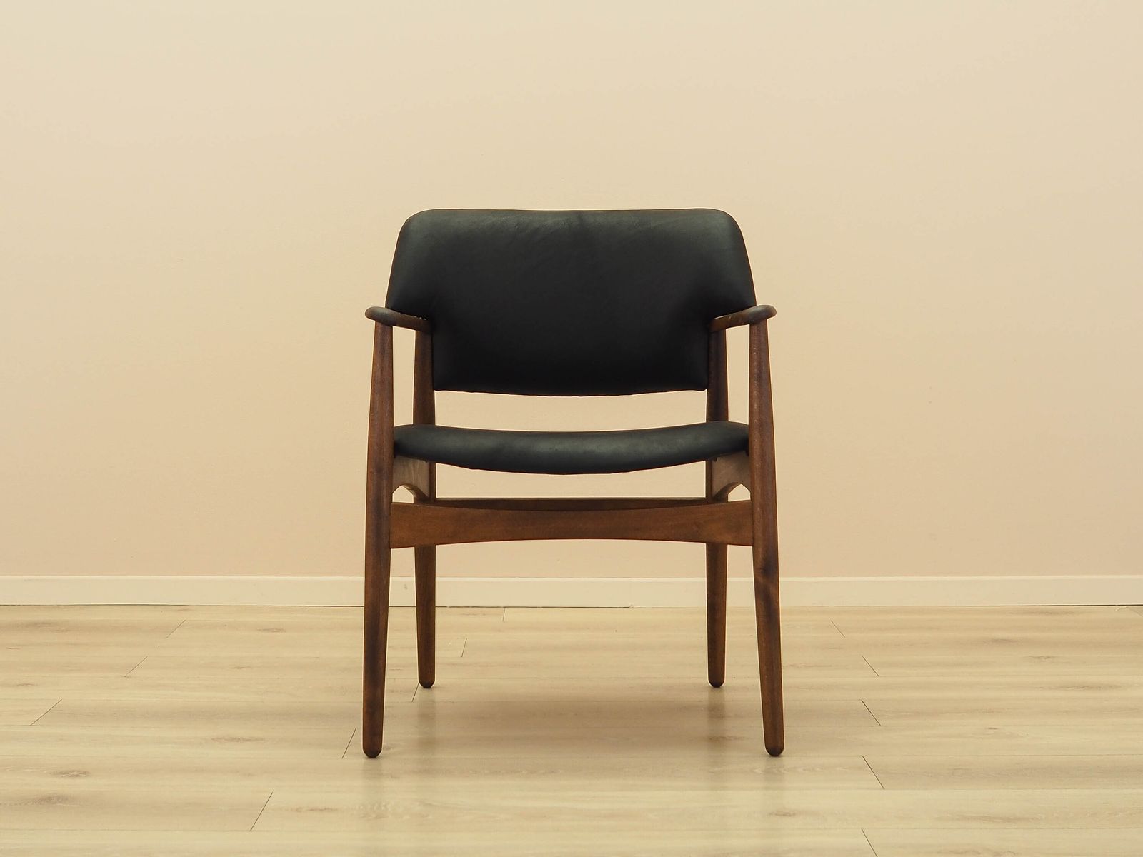 Lounge Chairs By Ejner Larsen & Aksel Bender Madsen For Fritz Hansen, Oak, 1970s photo for sale