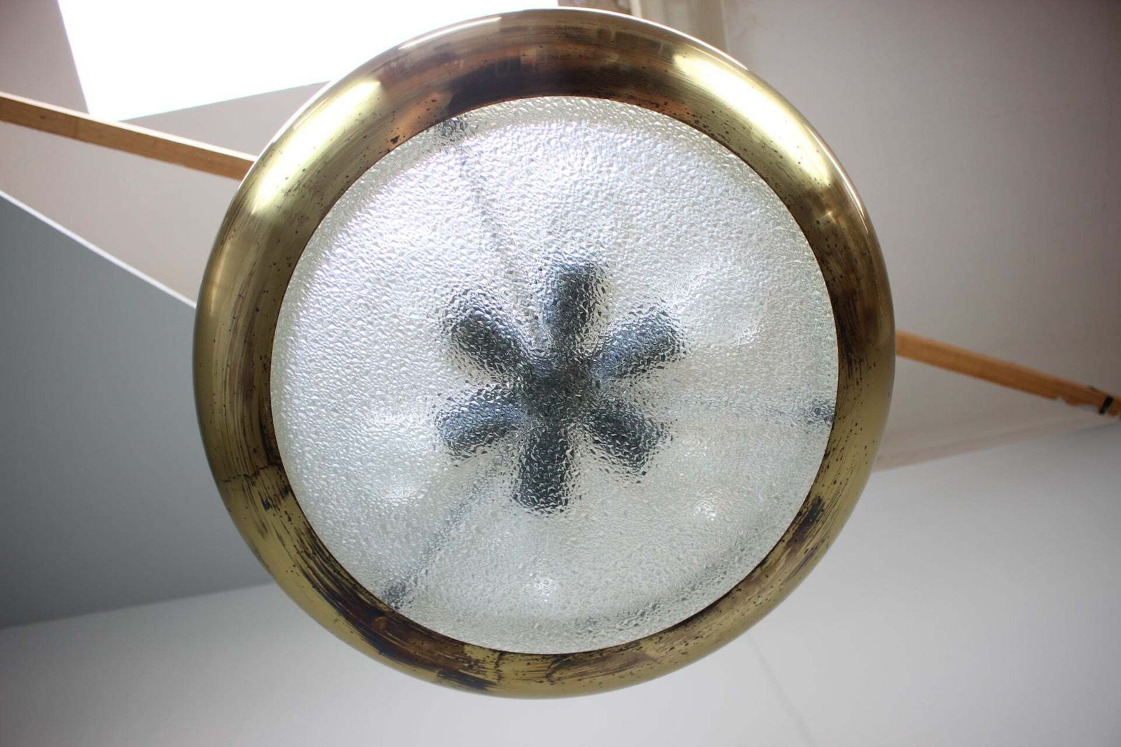 photo furniture Lampe suspendue Ufo Josef Hůrka pour Napako, Tchécoslovaquie, années 1930