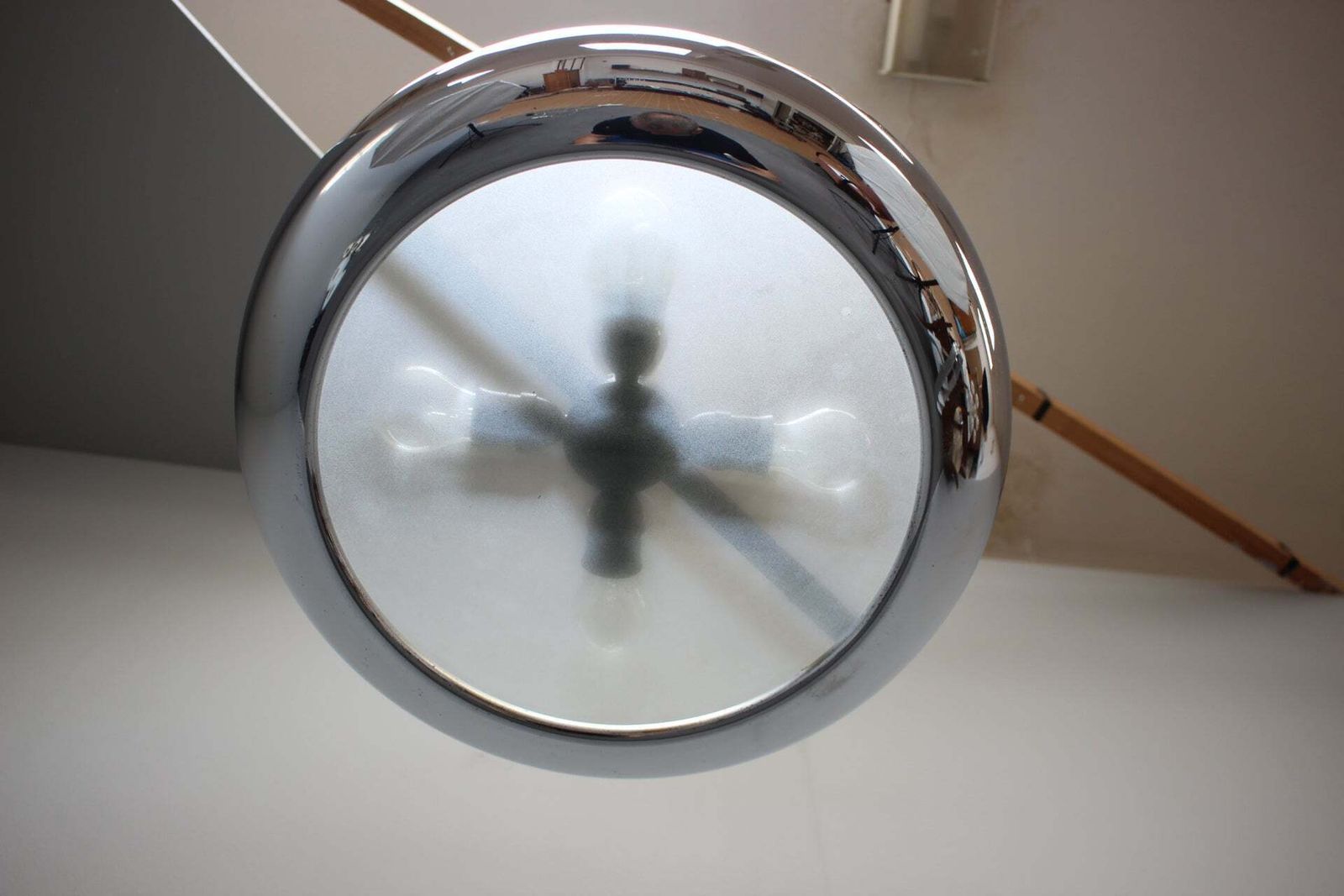 photo furniture Suspension Bauhaus UFO par Josef Hůrka pour Napako, Tchécoslovaquie, années 1930