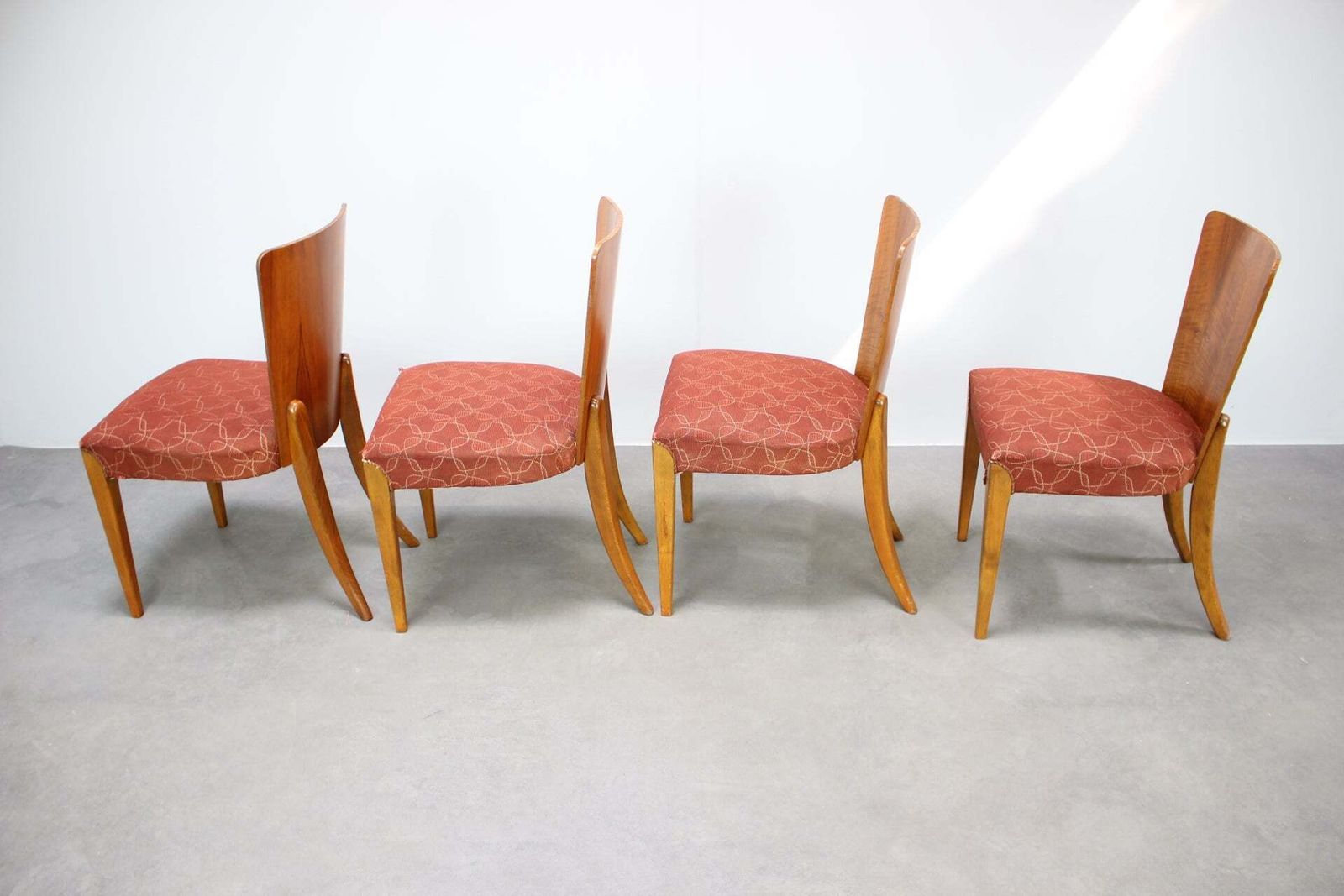 Set van vier Jindrich Halabala eetkamerstoelen, Tsjecho-Slowakije, jaren 1950 photo vintage