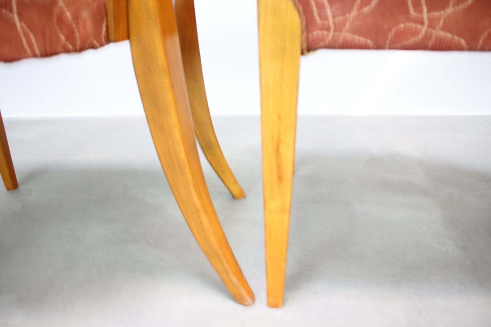 photo furniture Set van vier Jindrich Halabala eetkamerstoelen, Tsjecho-Slowakije, jaren 1950