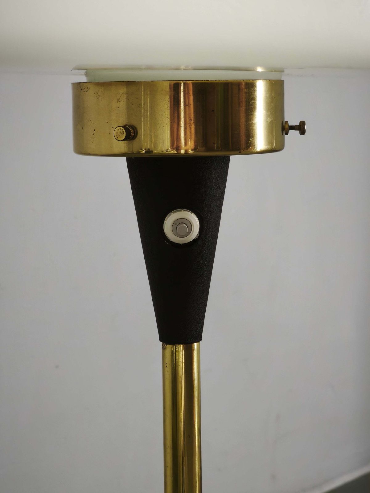 Lidokov Space Age Vloerlamp in Messing en Opaalwit Glas, ca. jaren 1960 photo buy