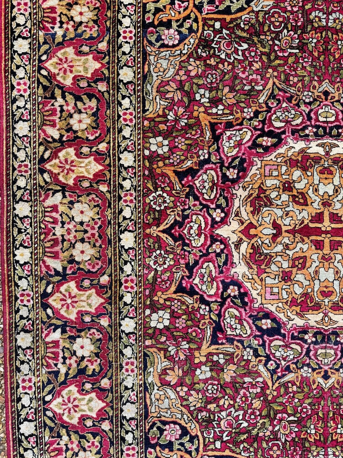 Textiles Antique Isfahan Rug 2.09m X 1.39m photo
