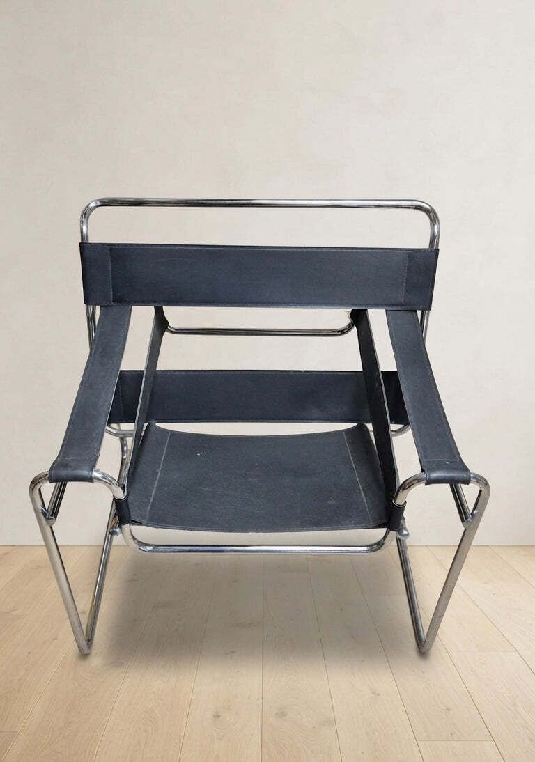 Vintage B3 Wassily Style Chair, Black Leather, Made In Italy, 1980s, 65 × 78 × 74 Cm photo for sale