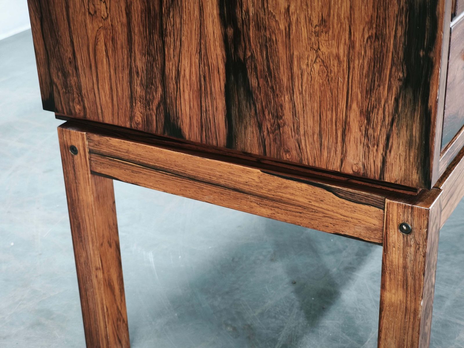 Commode mid-century modern danoise en placage de palissandre, années 1960 photo Mobilier