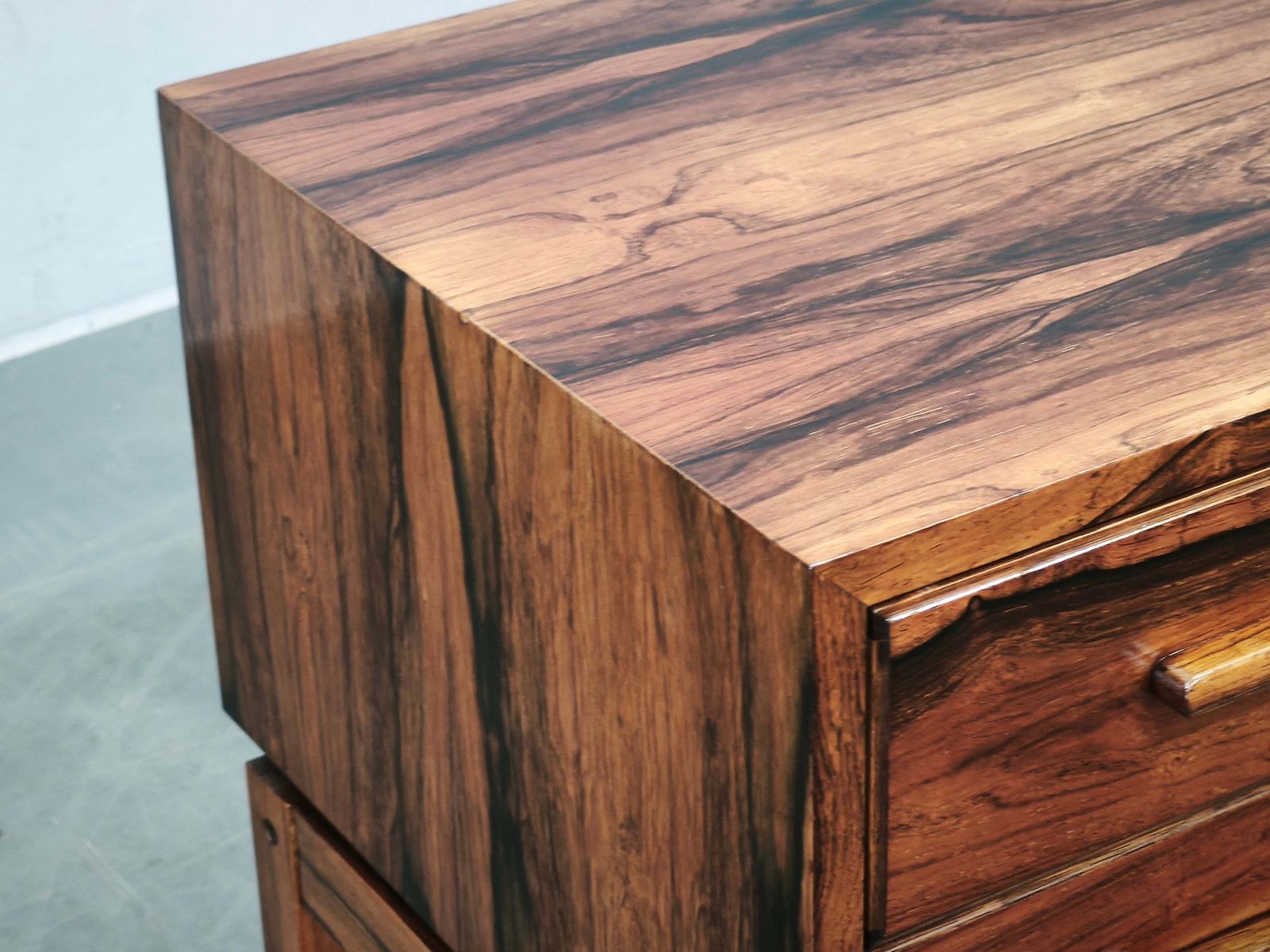 Commode mid-century modern danoise en placage de palissandre, années 1960 photo vinterior