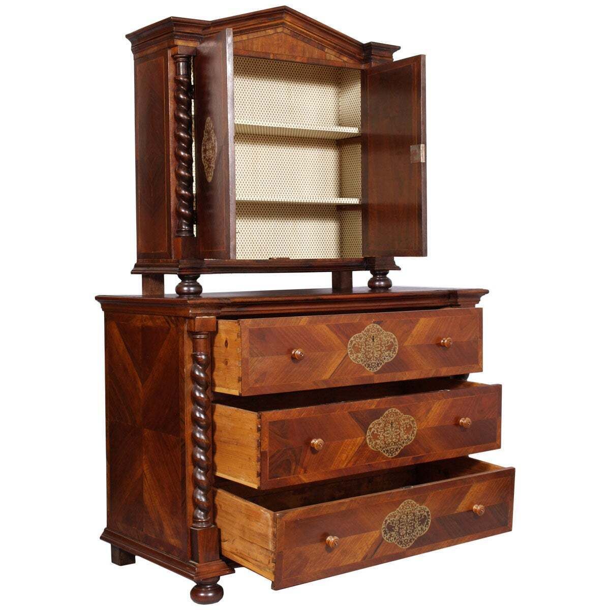 Cabinet baroque des Habsbourg sur commode en noyer, érable et incrustations d'argent, vers 1728 photo 26086.0