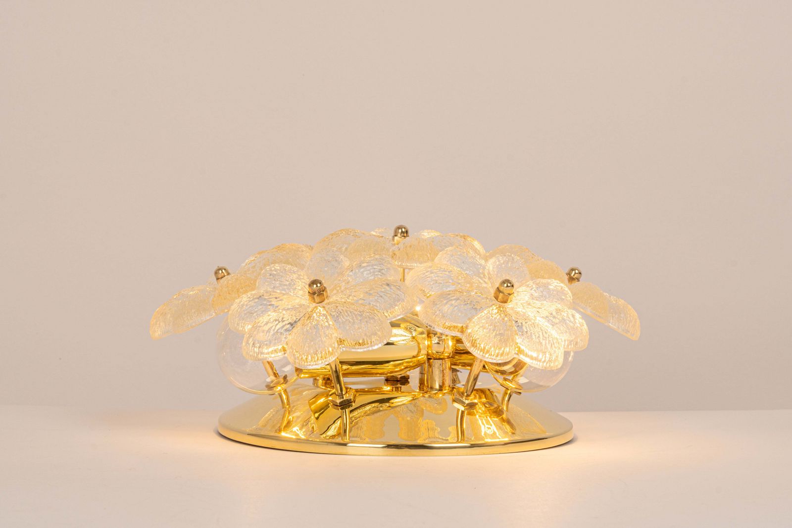 Luminaires Lot de 2 appliques murales aux fleurs en verre, par Ernst Palme, Allemagne, années 1970 photo