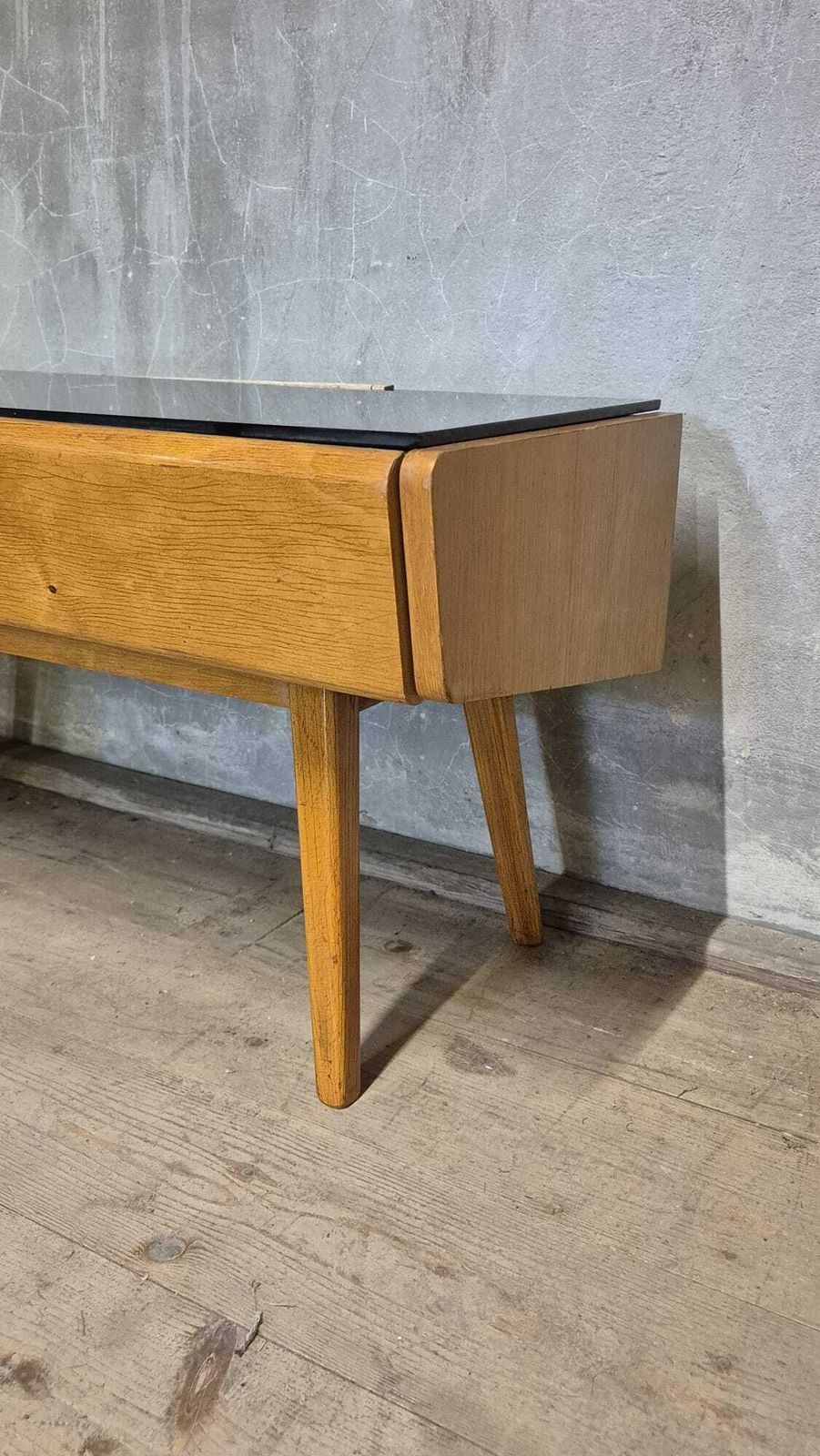 Vintage Mid Century Dressoir / Tv-meubel, Eiken, Tsjechoslowakije, 34 X 85 X 40 Cm photo Meubels