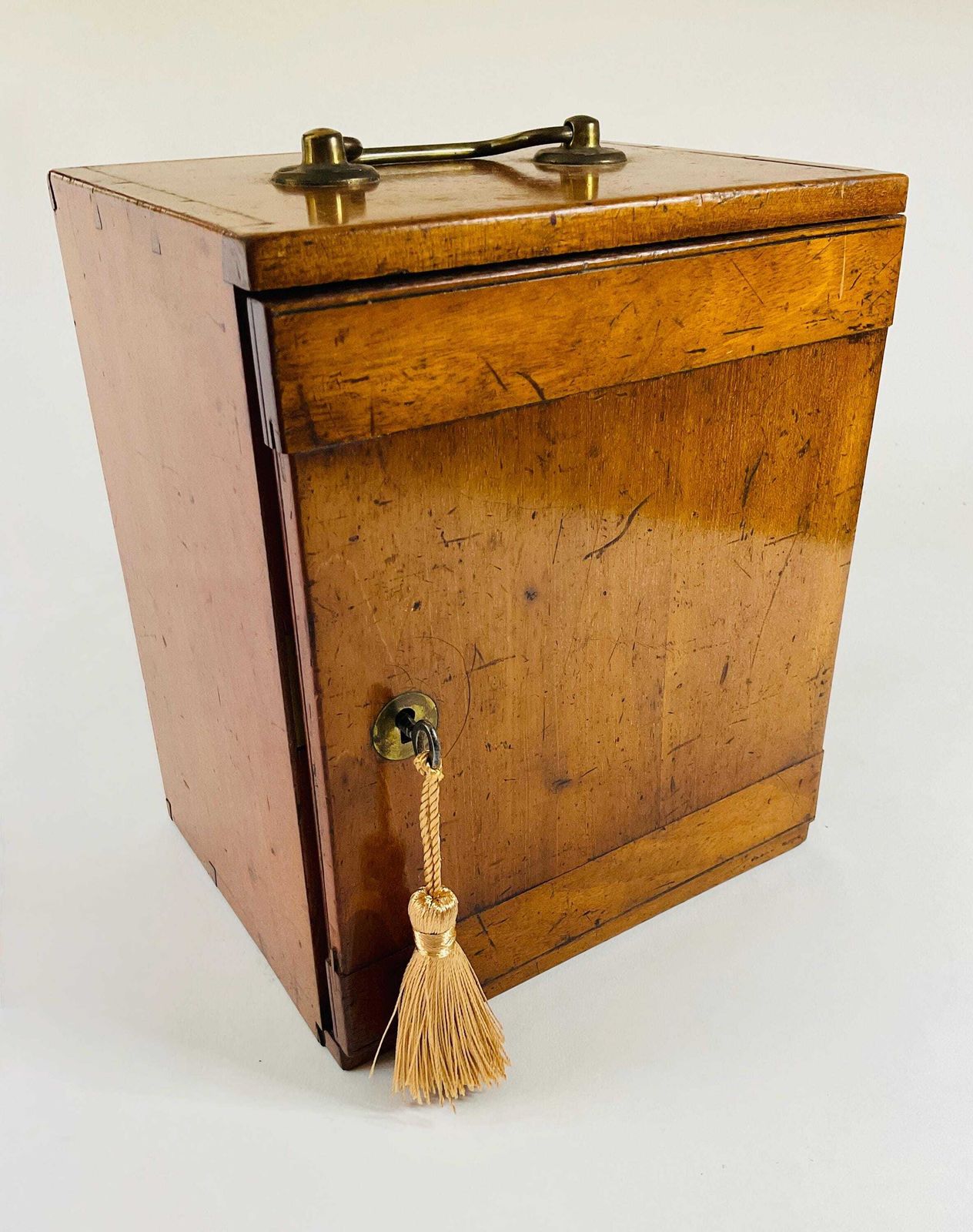 Edwardian Messing Microscoop Set, Compleet Wetenschappelijk Instrument Met Koffer (ca. 1900) photo furniture