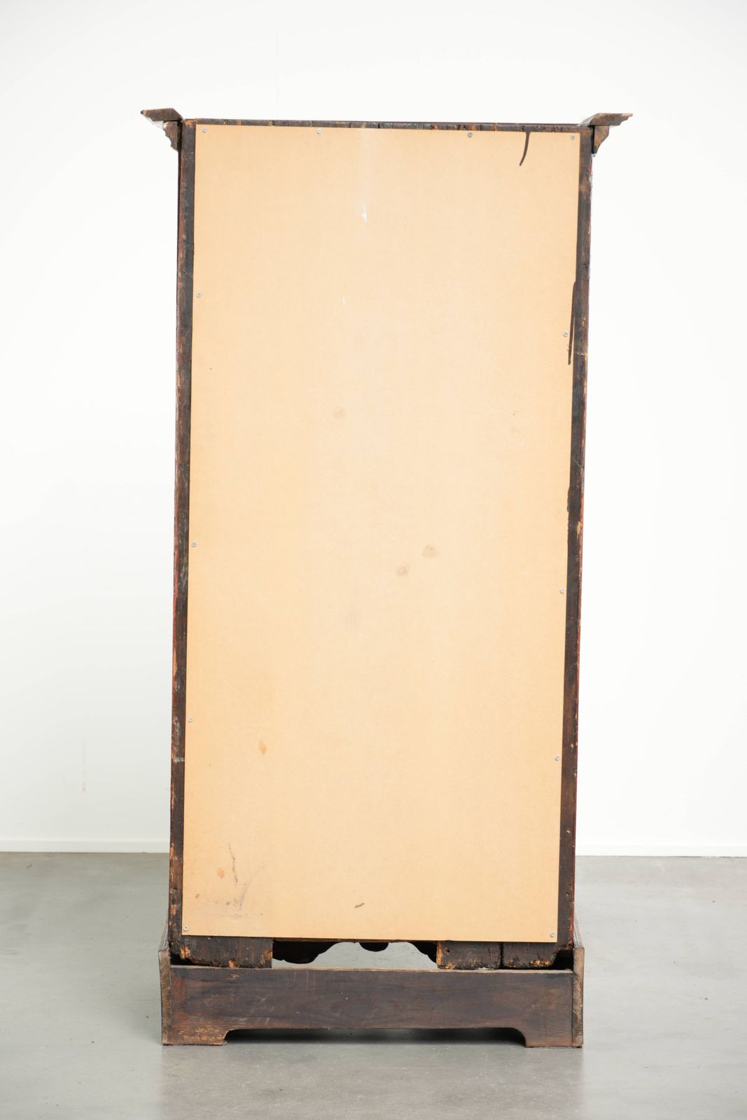 Unieke antieke Oostenrijkse handgeschilderde bruidskasten met prachtige patina en werkend slot photo Meubels
