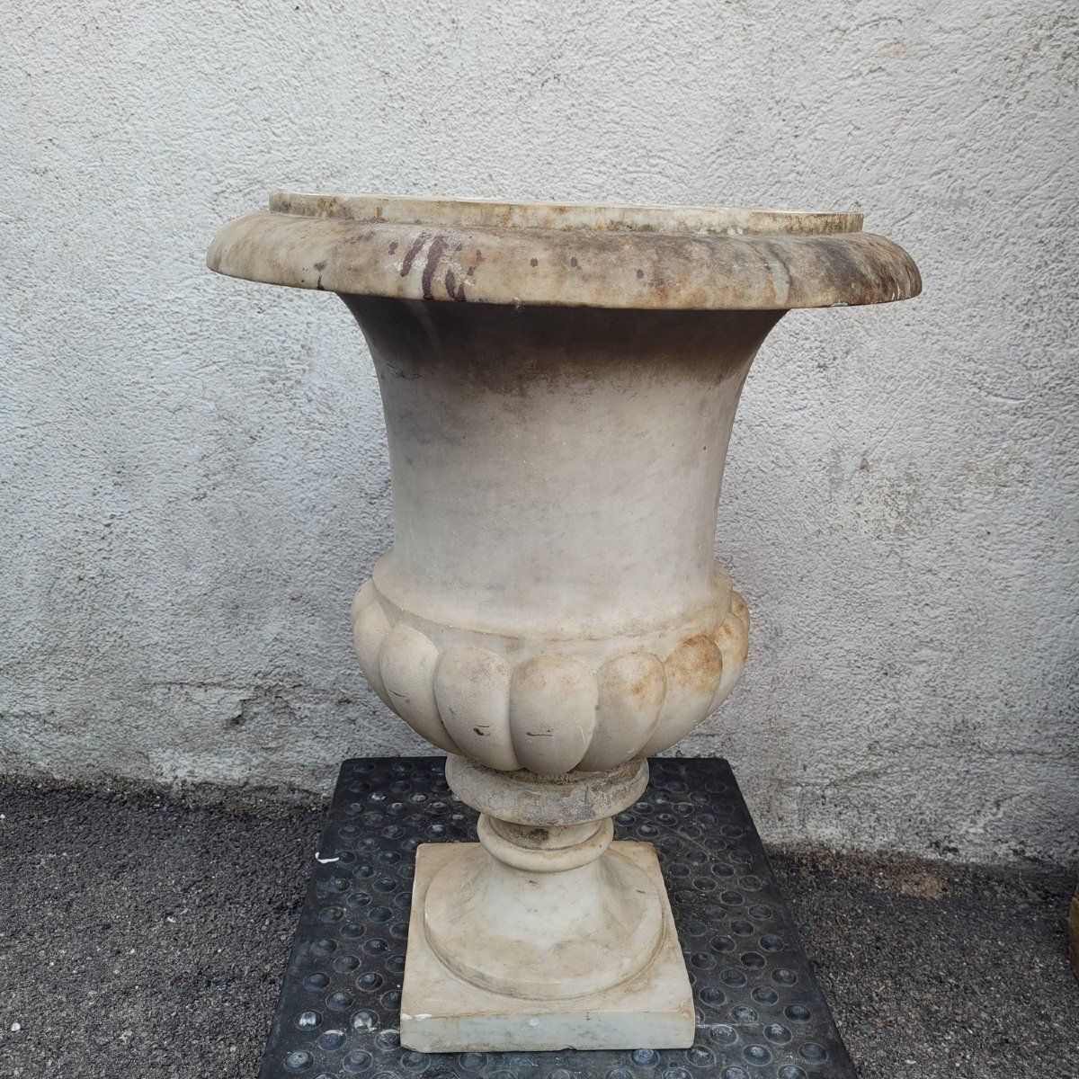 photo for sale "Medici" vaas in wit marmer, eind 18e tot begin 19e eeuw
