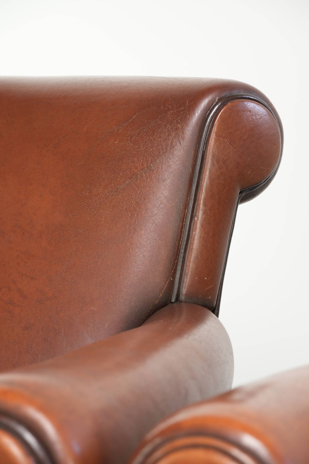 photo vinterior Set van 2 comfortabele schapenvachten fauteuils met een tijdloze uitstraling en goed zitcomfort.