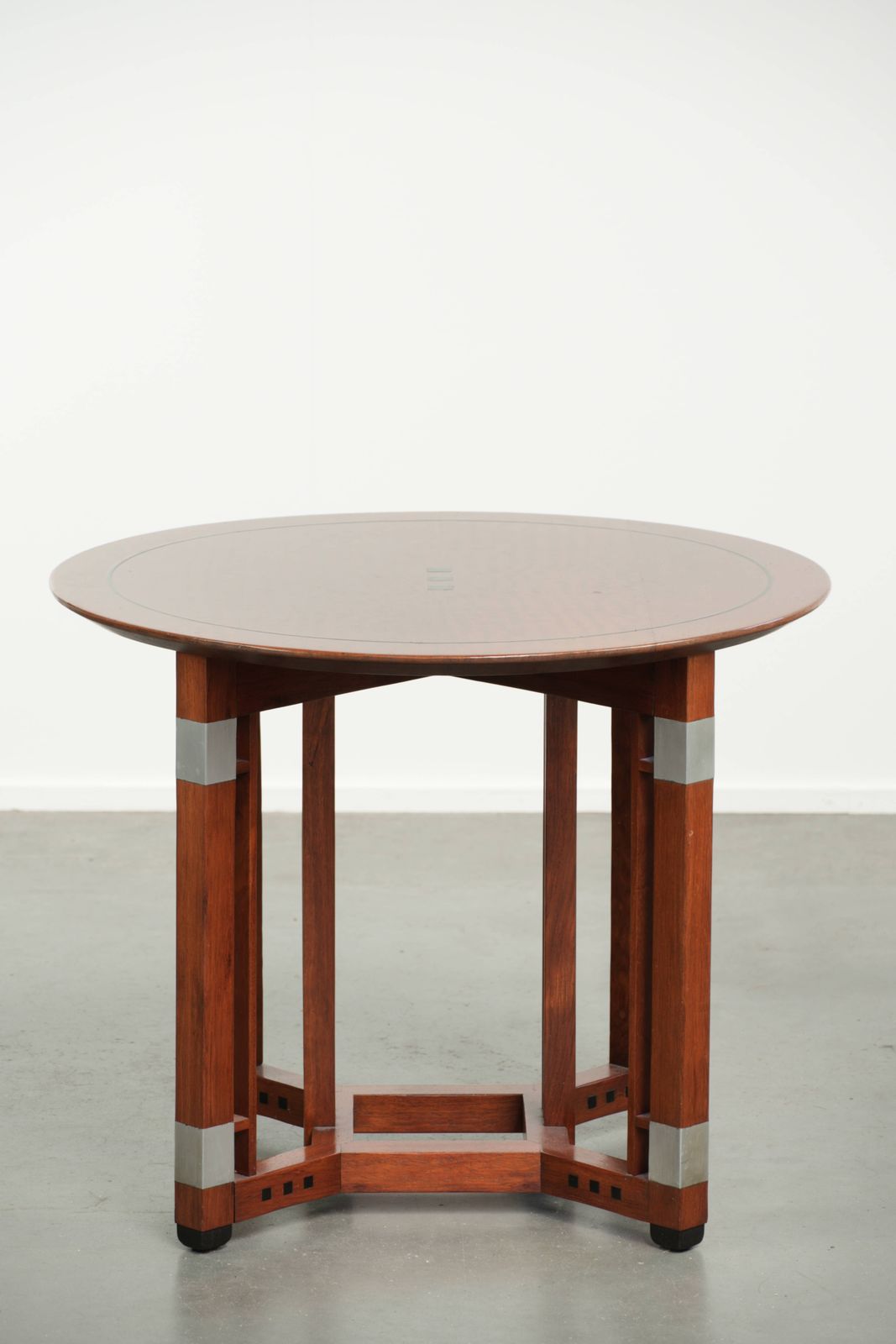 Ronde Salon/Bijzettafel in Art Deco Design photo 795.0