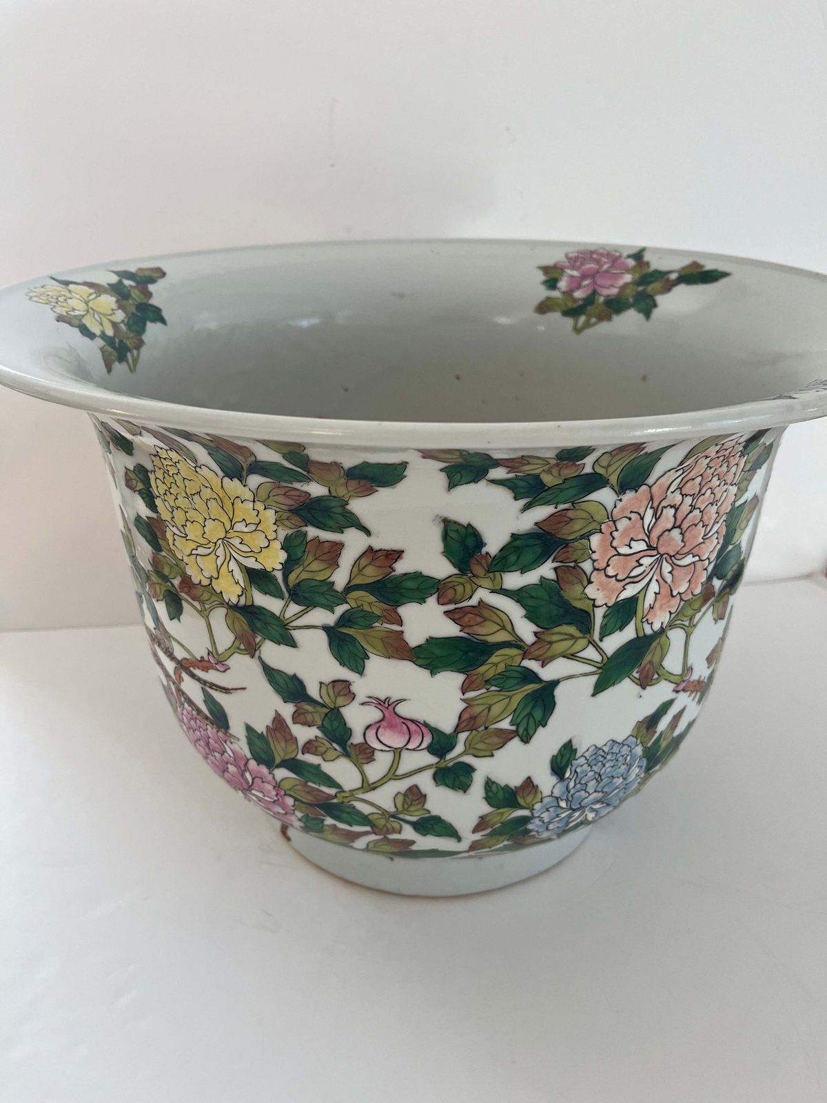 Chinese Export Porcelain Large Jardiniere, Famille Rose, Circa 1940 photo Home Decor